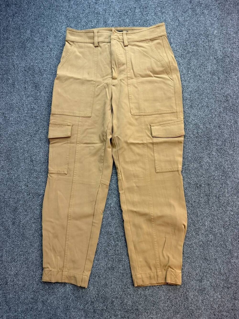 Banana Republic Women’s 2P Tan Cargo Capri Pants Utility Tapered